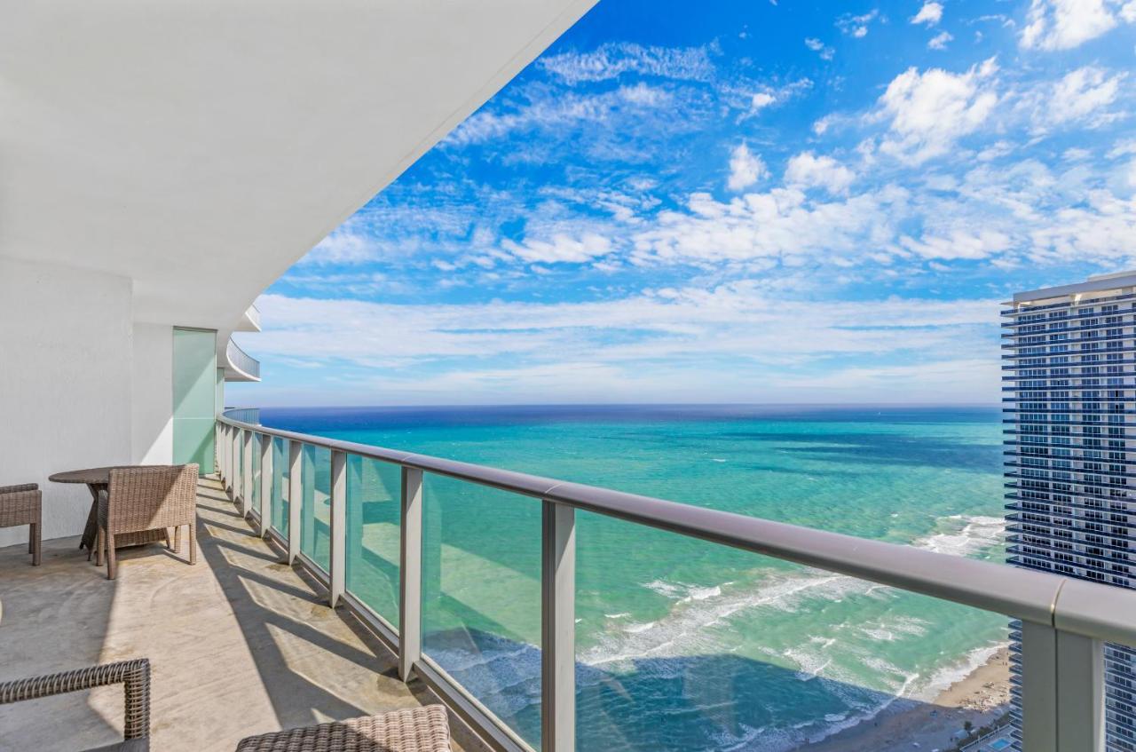 Seashore Resort - 2 Bedroom Right On The Beach Direct Ocean-View With Amenities On The Rooftop Hollywood Ngoại thất bức ảnh