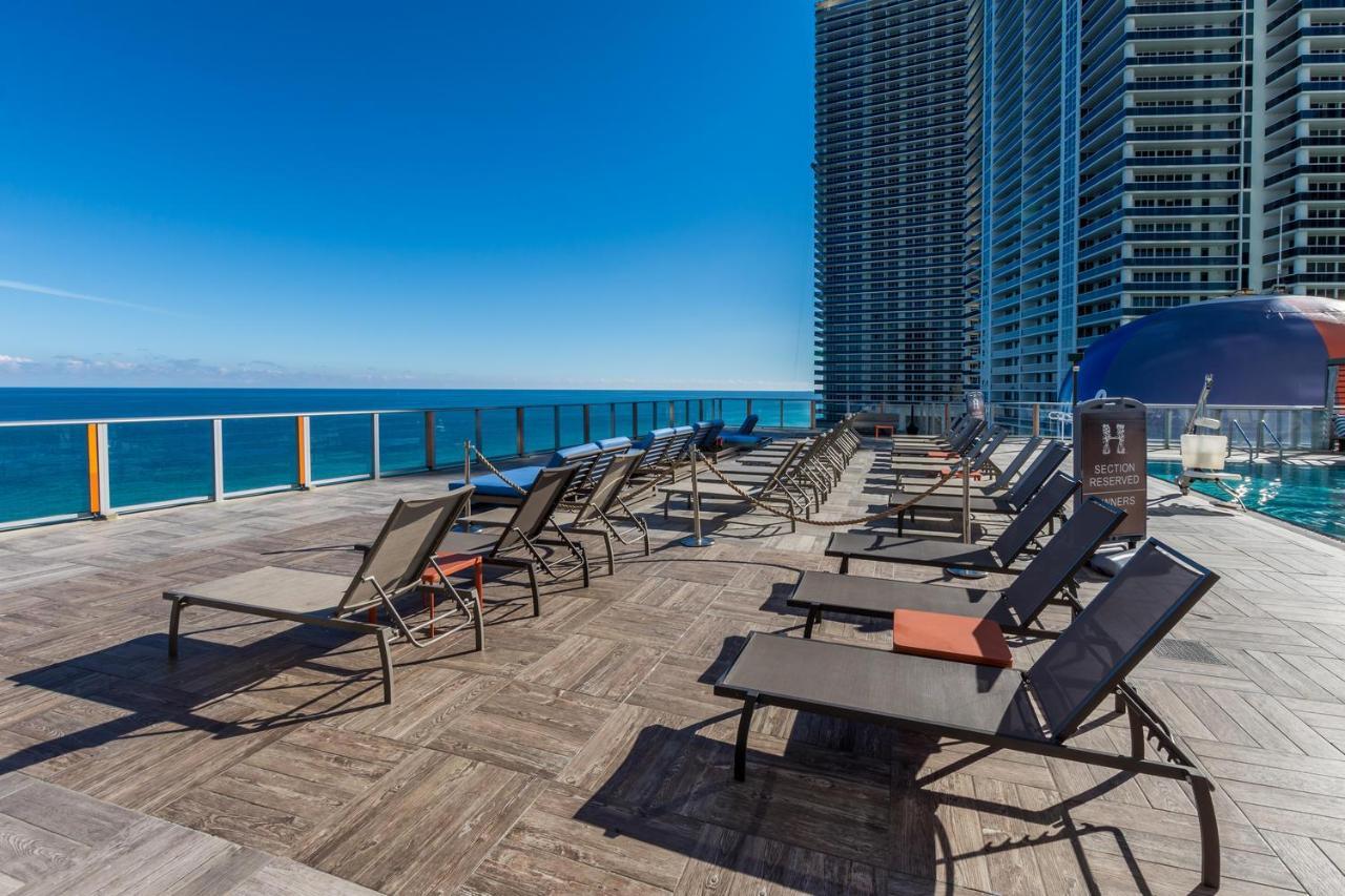 Seashore Resort - 2 Bedroom Right On The Beach Direct Ocean-View With Amenities On The Rooftop Hollywood Ngoại thất bức ảnh